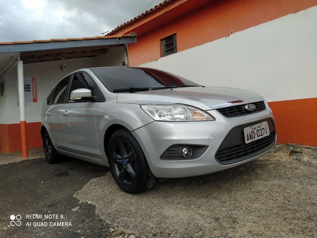 Ford FOCUS FASTBACK SE 2.0 16V P.SHIFT - SóCarrão