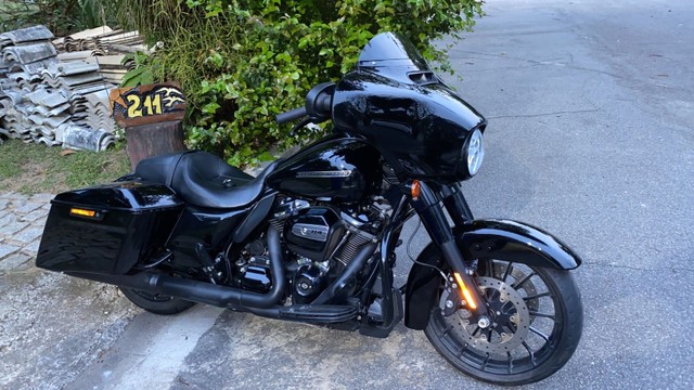 HARLEY DAVIDSON STREET GLIDE