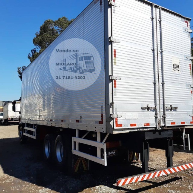 ! Caminhão Iveco Tector 240e25 2011 no baú - Foto 6