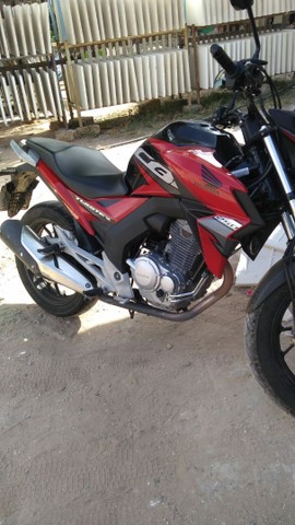 MOTO HONDA CB 250 TWISTER, 2019, QUITADA, COR VERMELHO.