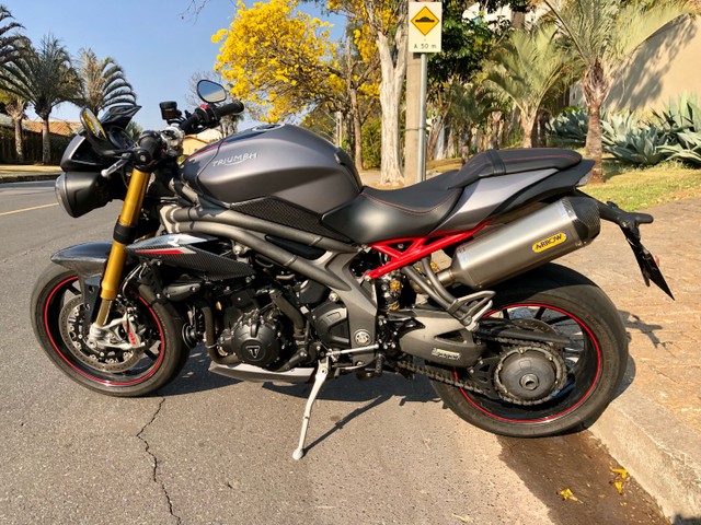 TRIUMPH SPEED TRIPLE