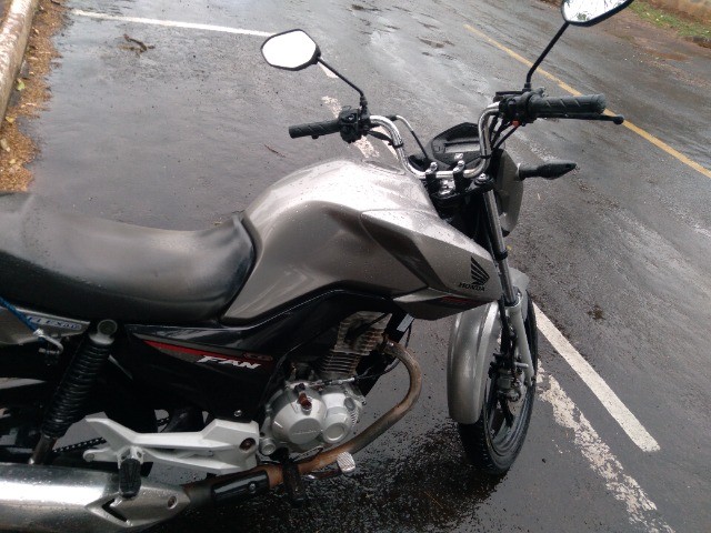 VENDE HONDA FAN 160. 2016