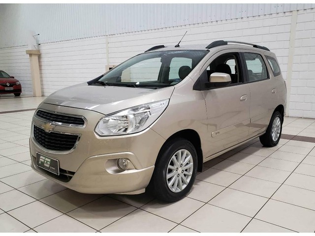 CHEVROLET SPIN LT AT