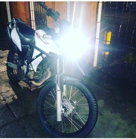 MOTO XRE 300 BRANCA 14/15