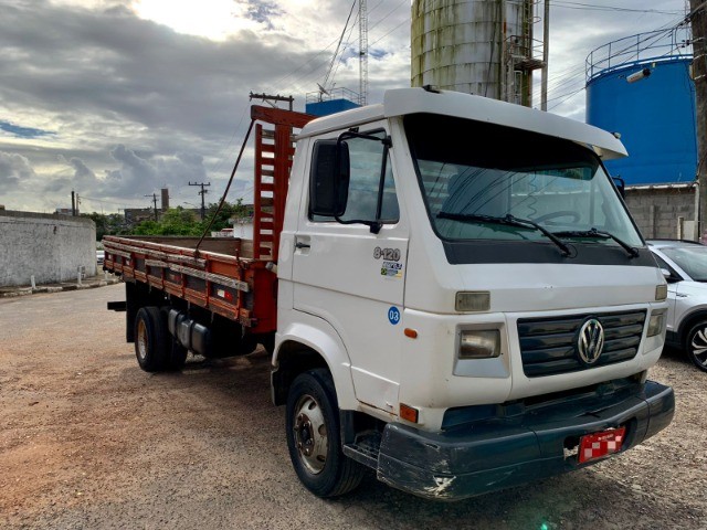 VW 8.120 2005