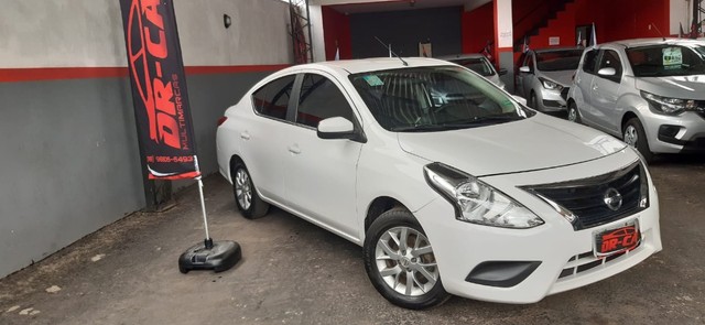 NISSAN VERSA SV 2018