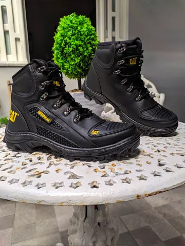 Bota Caterpillar ótima qualidade 
