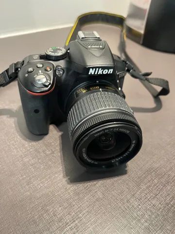 Nikon D5300 + lente 18-55 em estado de nova