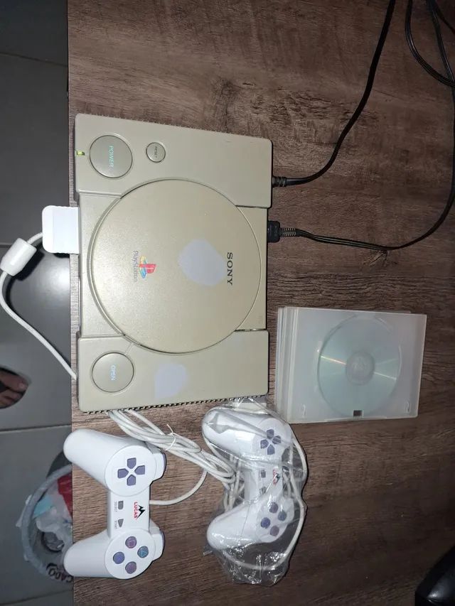 PS1 FAT DESBLOQUEADO 2 CONTROLES NOVOS TODOS OS CABOS MAIS JOGOS -  Videogames - Aparecida De Goiânia 1253053581