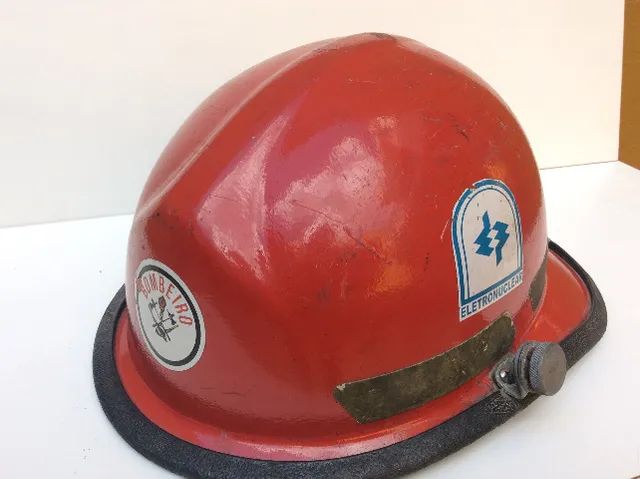 capacete de bombeiro antigo - Foto 2