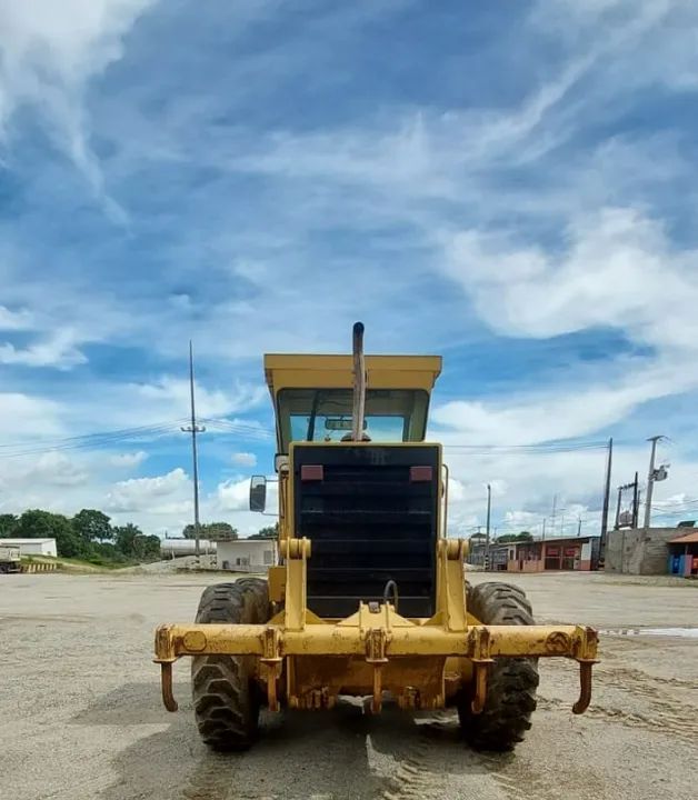 Motoniveladora, marca Caterpillar, modelo 135H, ano 1999 - Foto 5