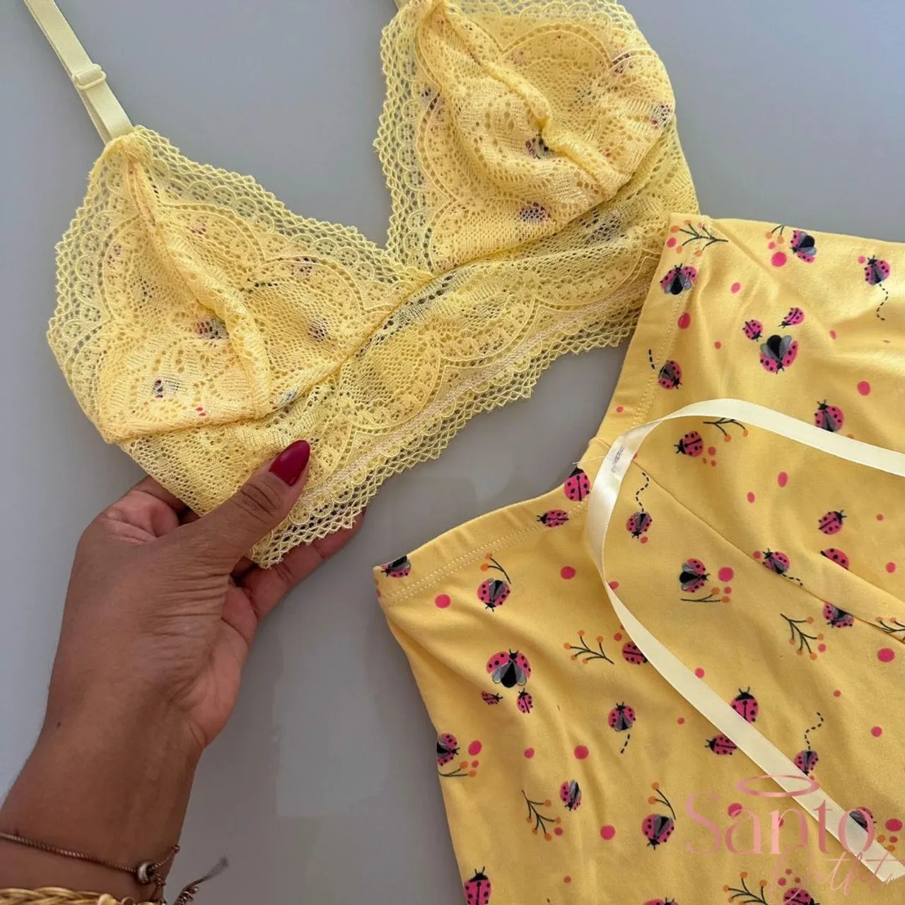 Pijamas em promoção .
