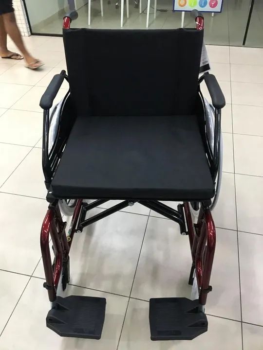 Cadeira de rodas confort. - Foto 2
