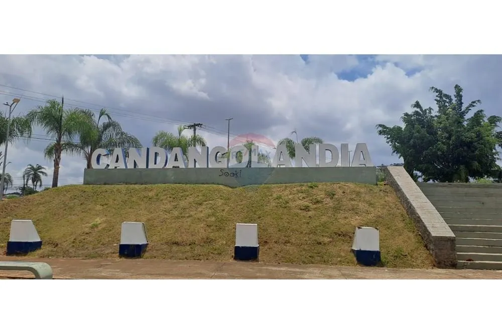 QR 1A Terreno Lote 170m2 Candangolândia escriturado aceita financiamento