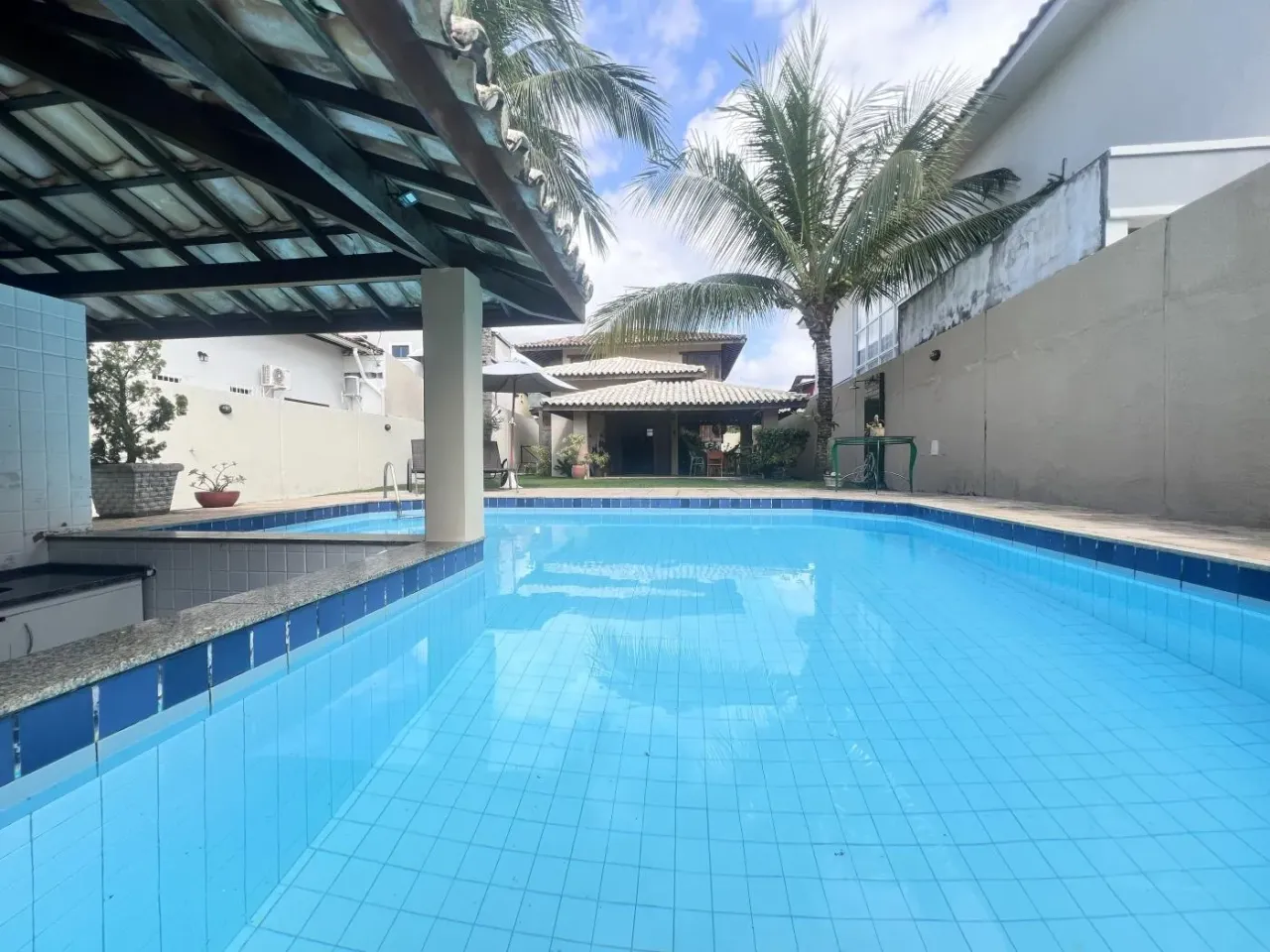 Casa em Condomínio para Venda em Lauro de Freitas, Vilas Do Atlântico, 4 dormitórios, 1 su