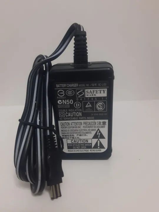 Fonte Carregadora P Cameras Sony AC- L100