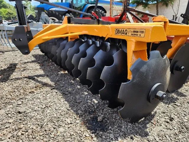 Grade Niveladora Usada Tatu 32 Discos para Trator Agrícola