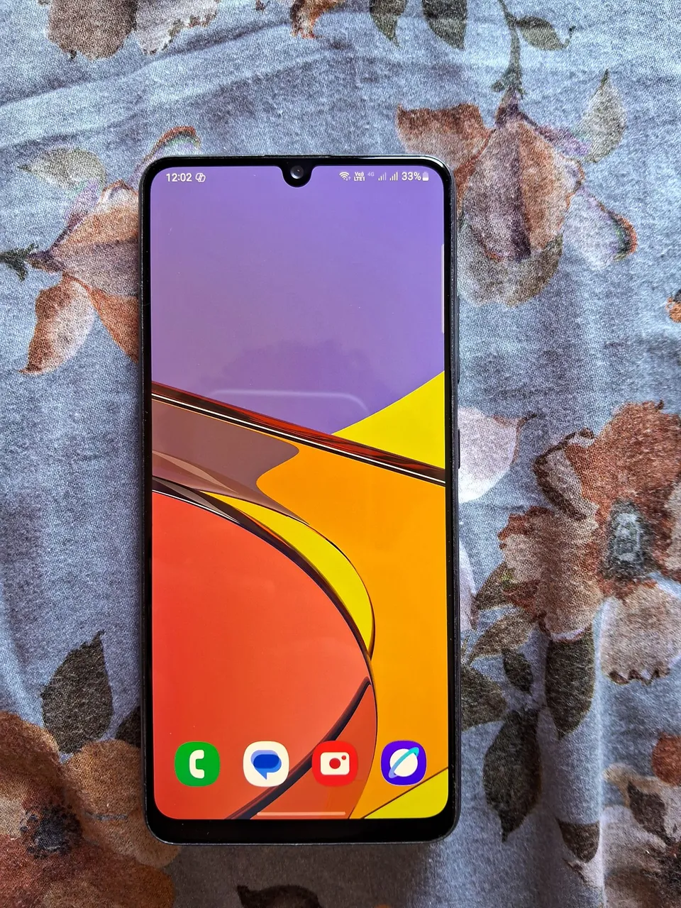 Celular em bom estado