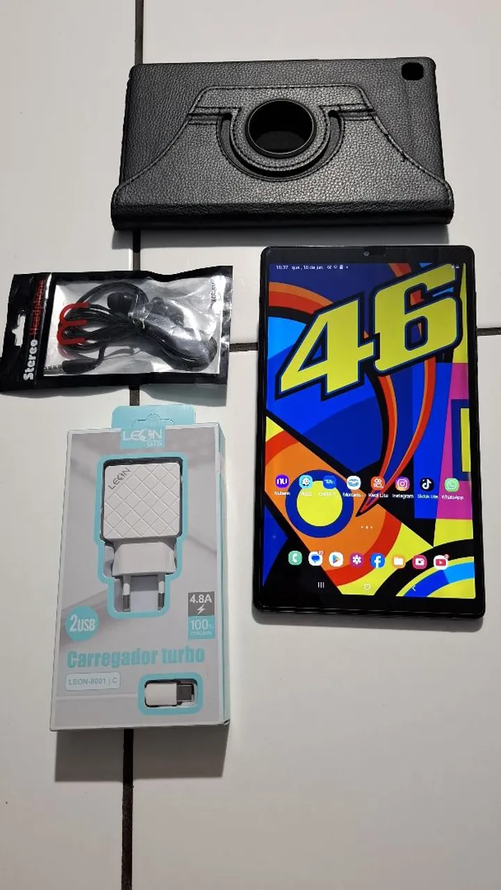 Tablet samsung Tab A7 Lite (pequena avaria na tela ) Pega chip faz Ligação 32Gbs