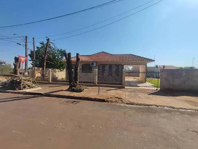 Casa no Centro - Ângulo/PR