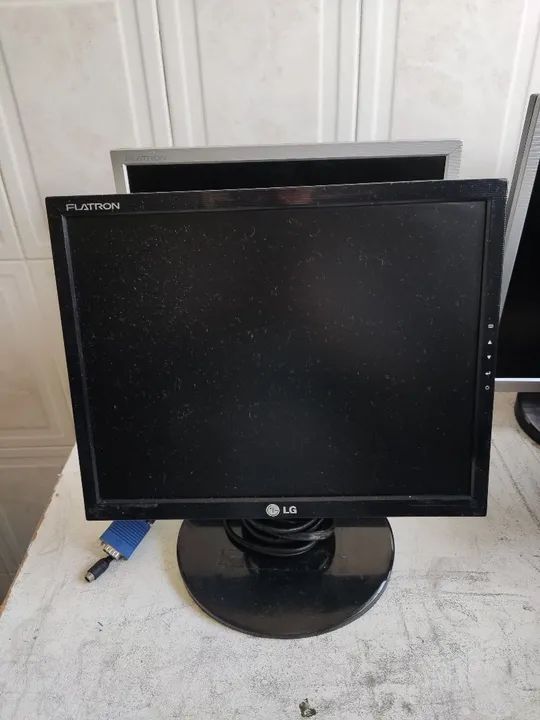 Monitores LG, lote com 11.