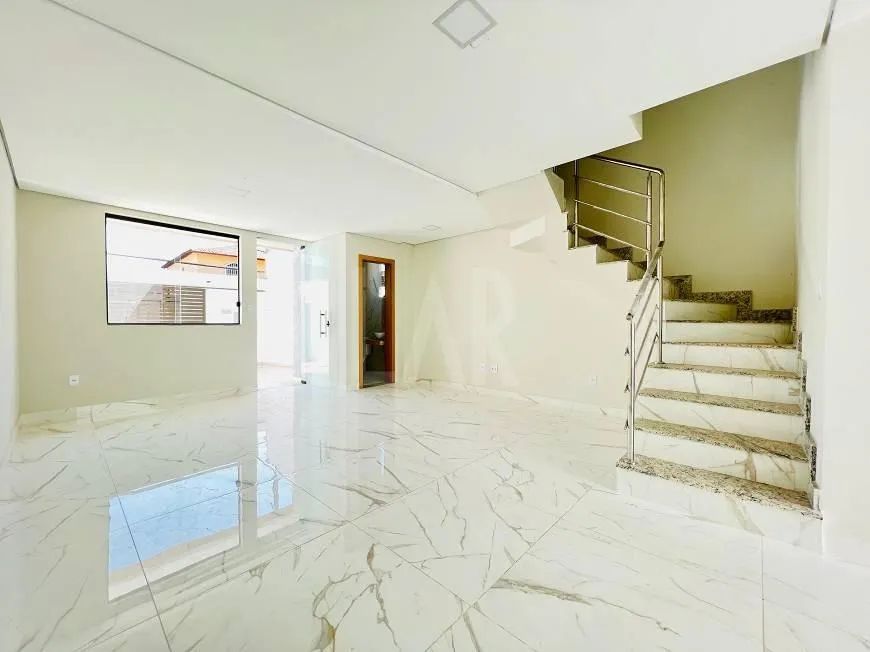 Casa Geminada à venda, 3 quartos, 1 suíte, 2 vagas, Santa Rosa - Belo Horizonte/MG - Foto 4