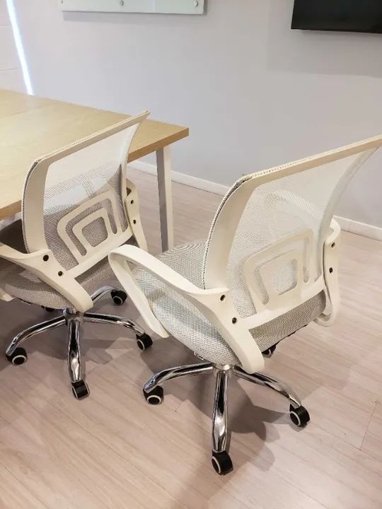 Cadeira Office Santiago Branca - Usada - Foto 2