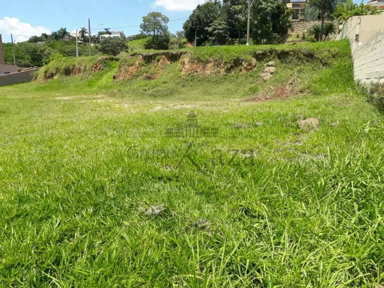 Terreno Condomínio em Jacareí