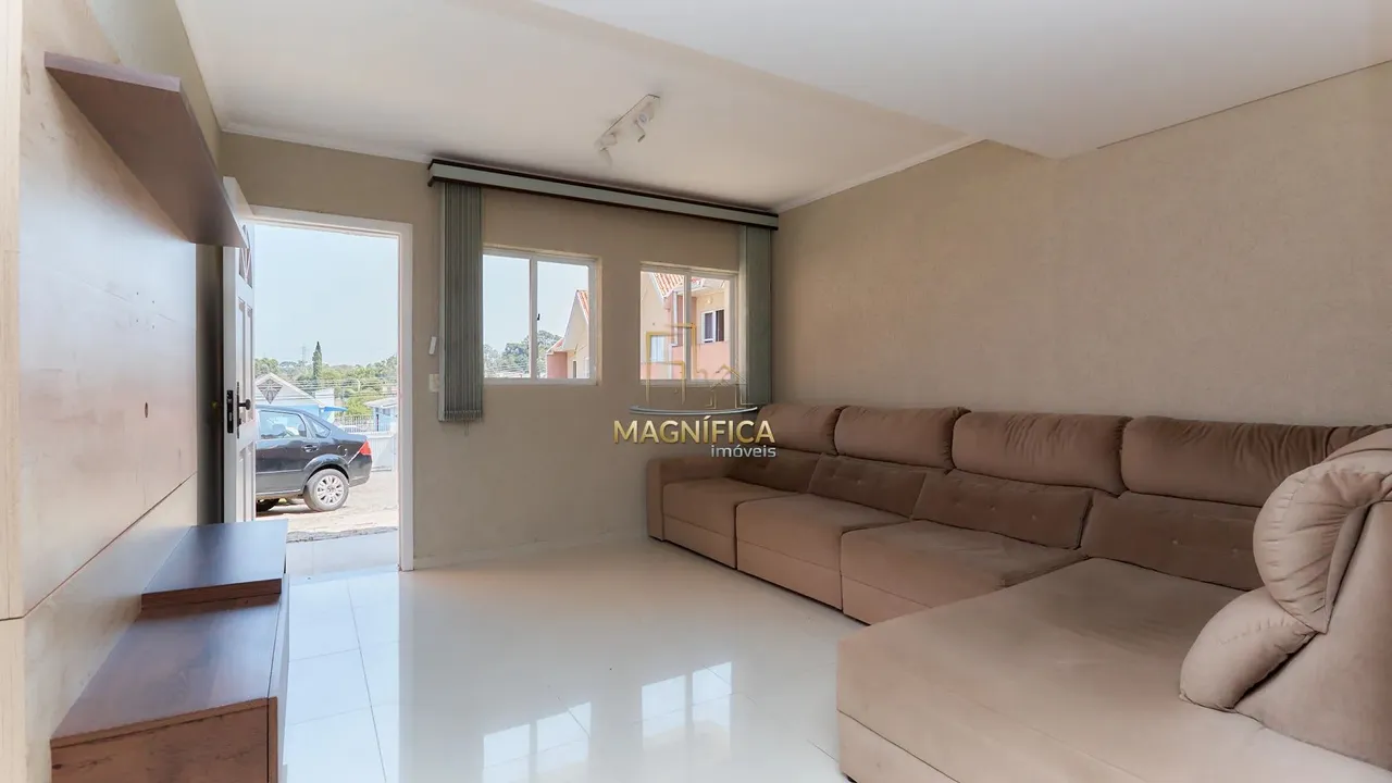 Sobrado triplex em condomínio no São Braz com 170m² privativos;