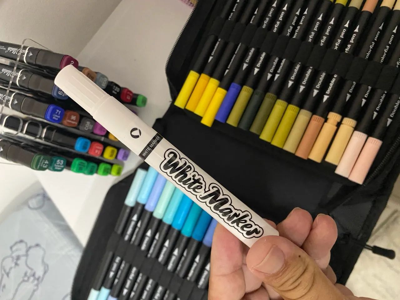 Canetinha branca para colorir 