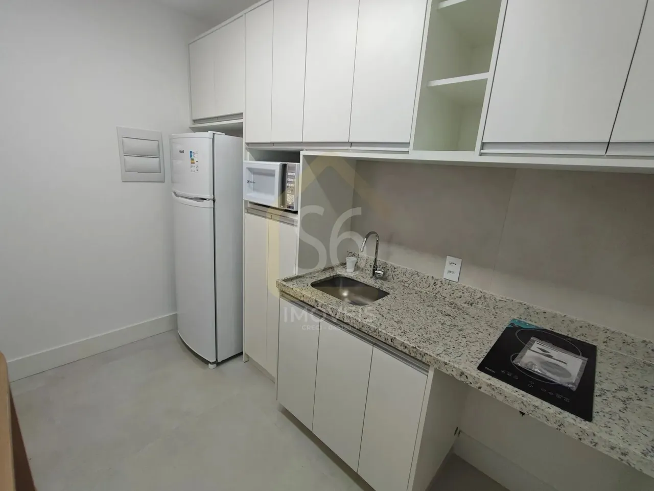 Apartamento Studio de 1 dormitório pra alugar em Higienópolis