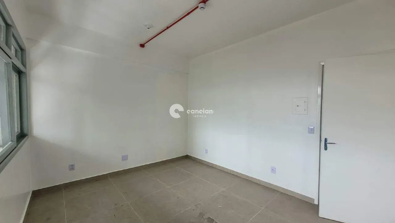 Sala Comercial no Prédio da CACISM - Localização Privilegiada - Foto 2