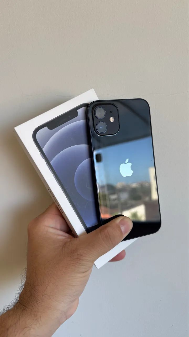 iPhone 12 256gb com caixa e todos acessórios - Celulares e