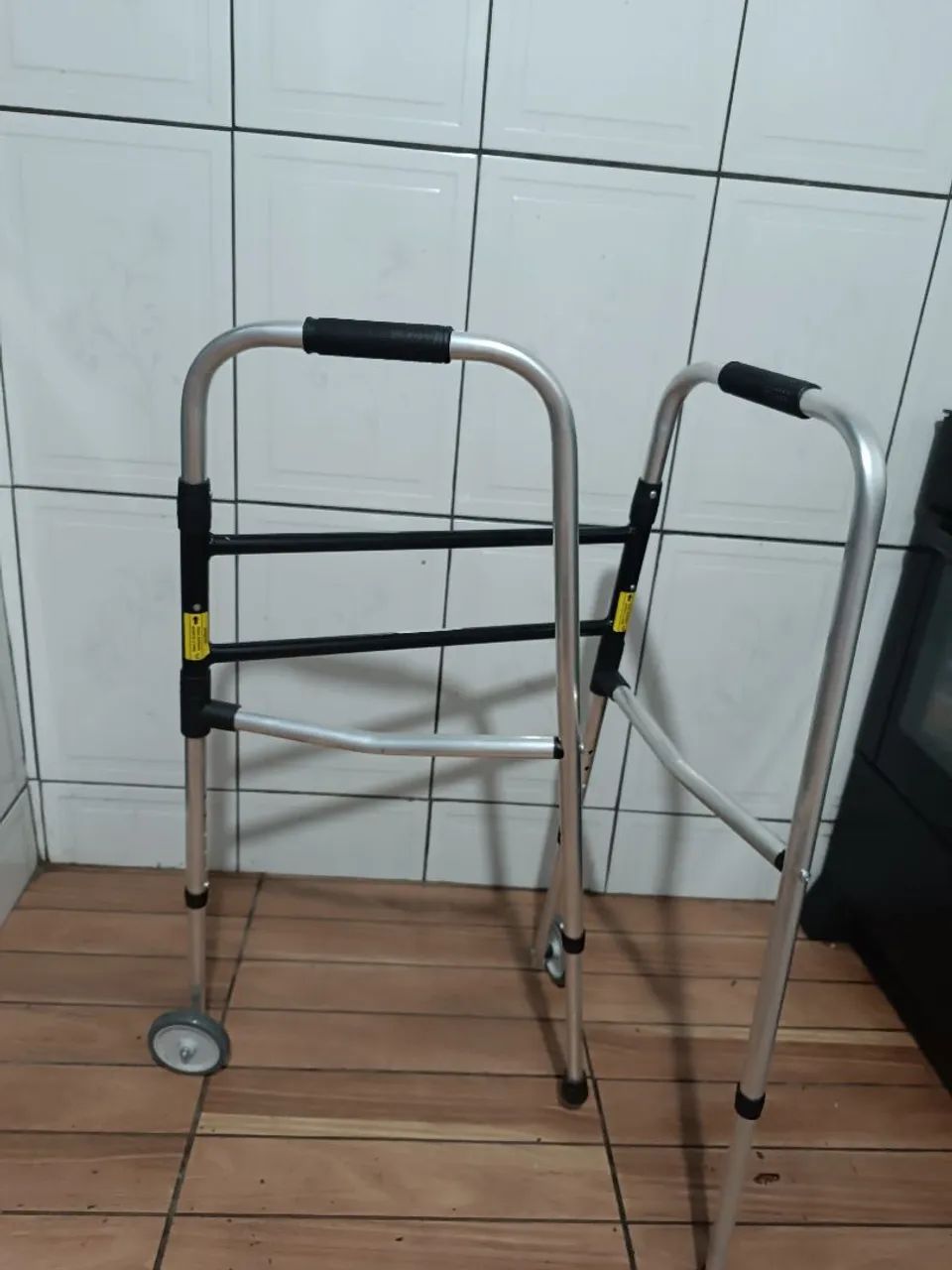 Andador de alumínio portátil  - Foto 2