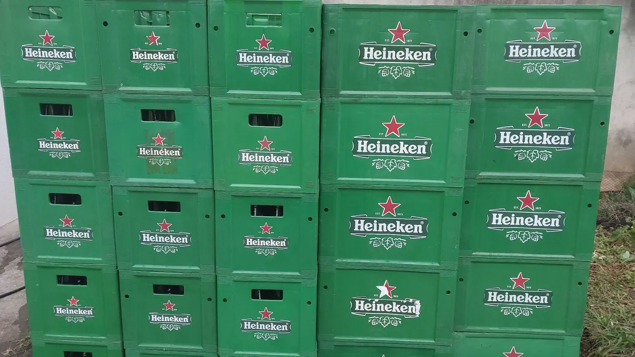 Caixas de Cerveja Heineken