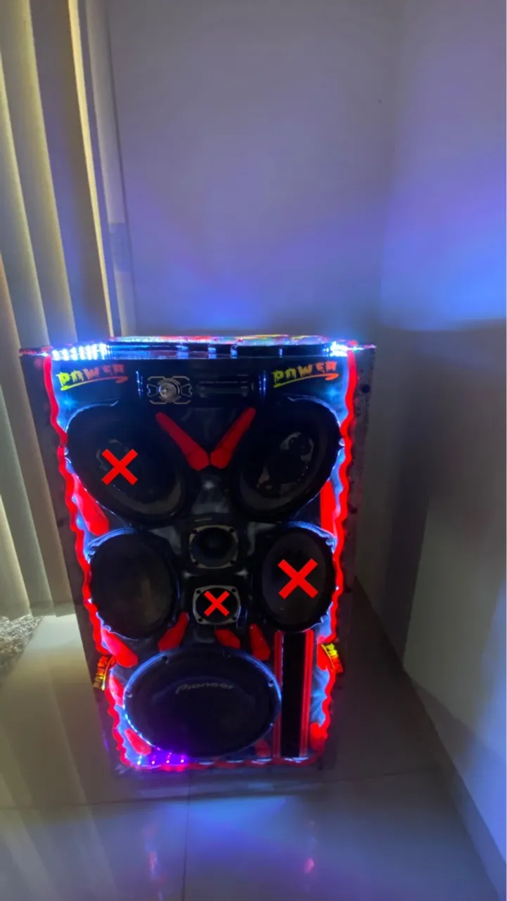 Caixa de Som Personalizada Pioneer com Iluminação toda no acrilico LED