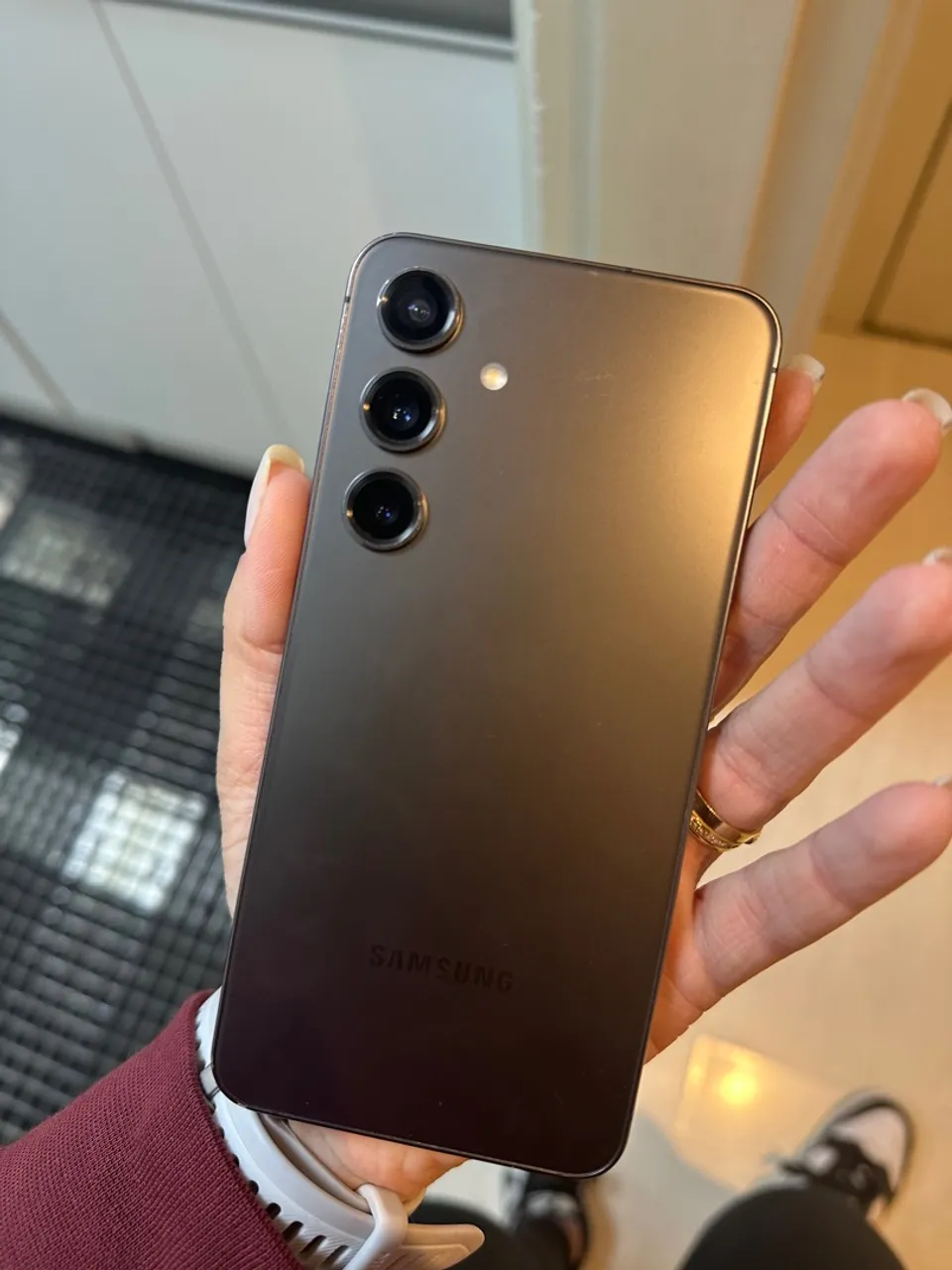 Samsung S24