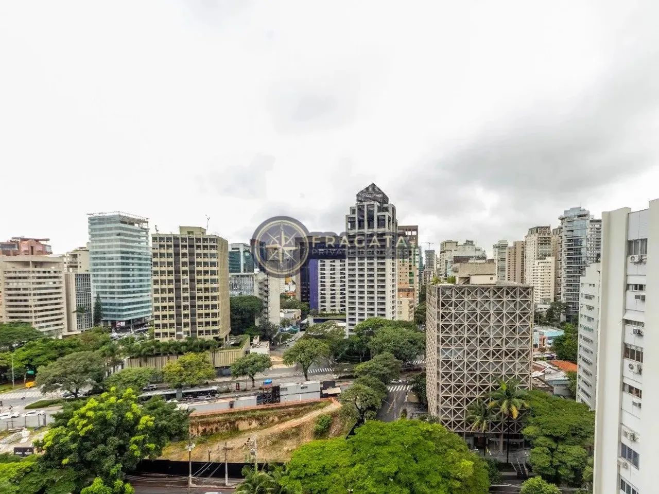 Amplo Apartamento a venda com 178m², 3 dormitórios e 2 vagas no Jardim Paulistano - Foto 9