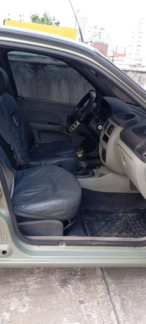 Clio 1.0  2005 - Foto 5