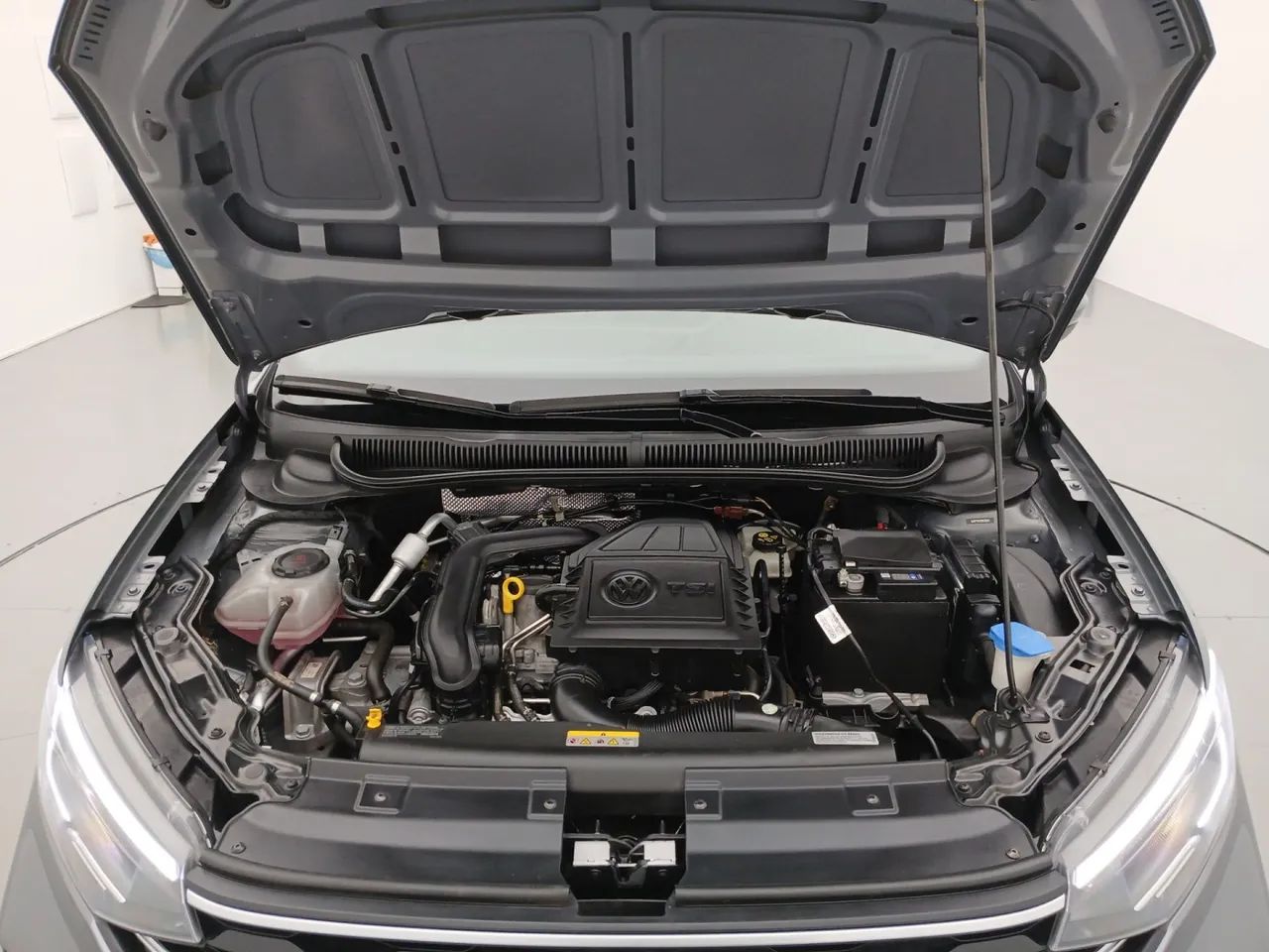 Volkswagen Nivus Highline 1.0 200 TSI Flex Aut., foto 10 de 18