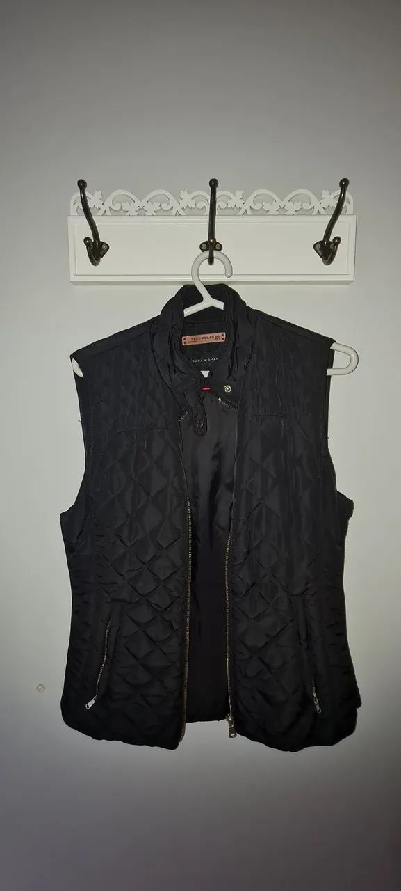 Colete preto puff da Zara