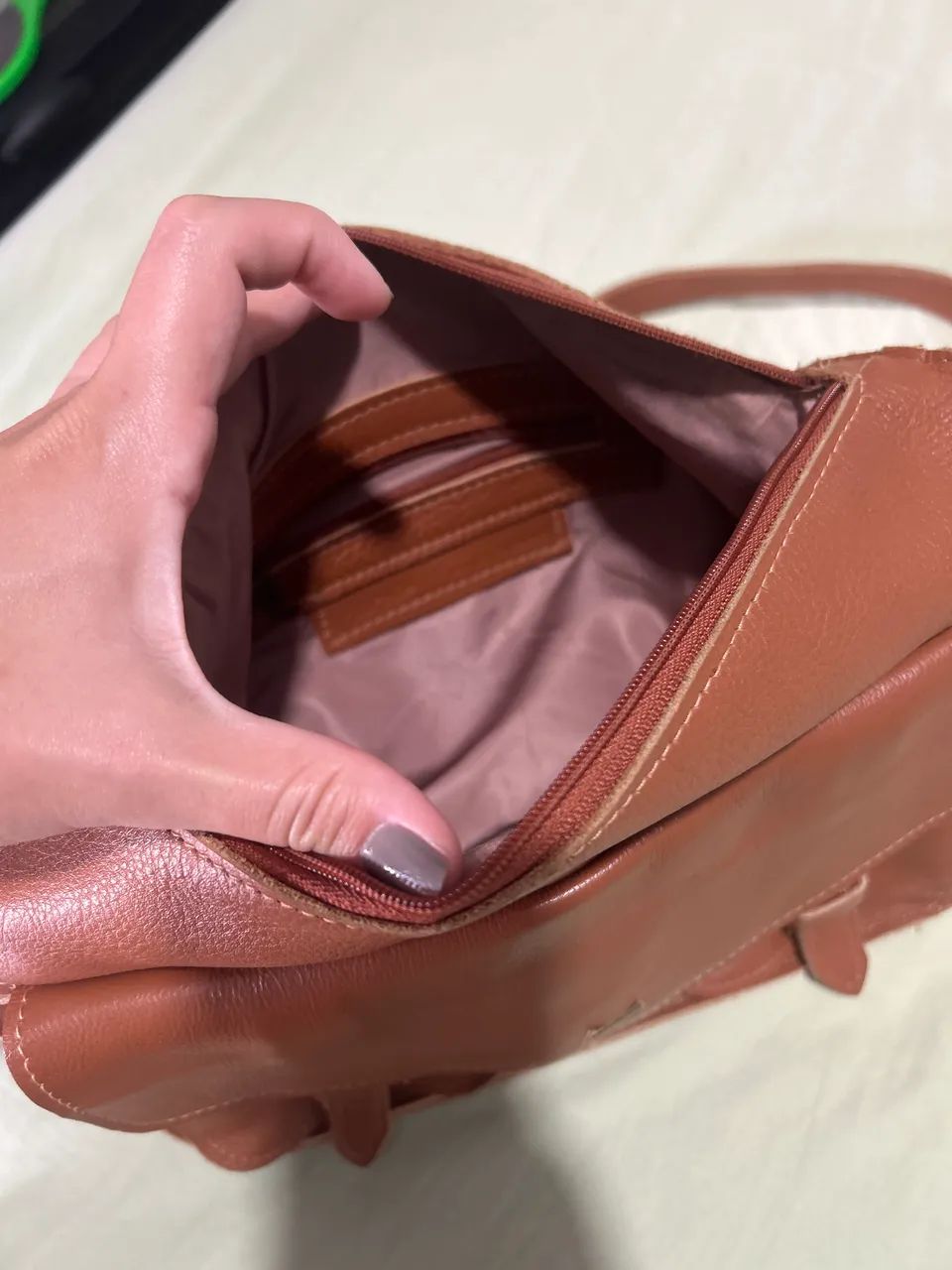 Bolsa caramelo couro legítimo via Mia  - Foto 3