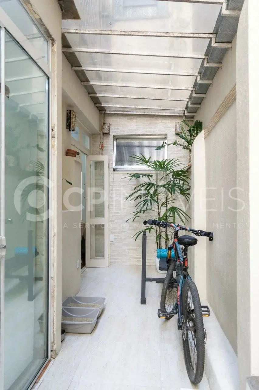 Apartamento Garden em Porto Alegre, no bairro Petrópolis , à venda.