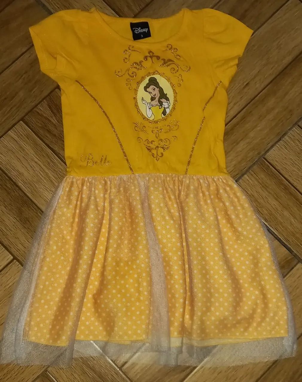 Vestido amarelo com laços de cabelo - Foto 3
