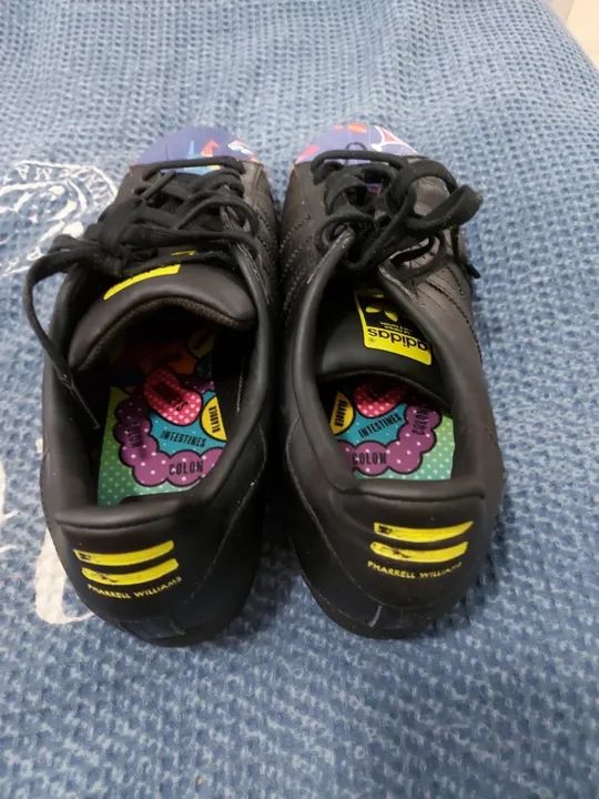 Tênis Adidas Superstar Pharrell Williams TAM42 - Foto 4