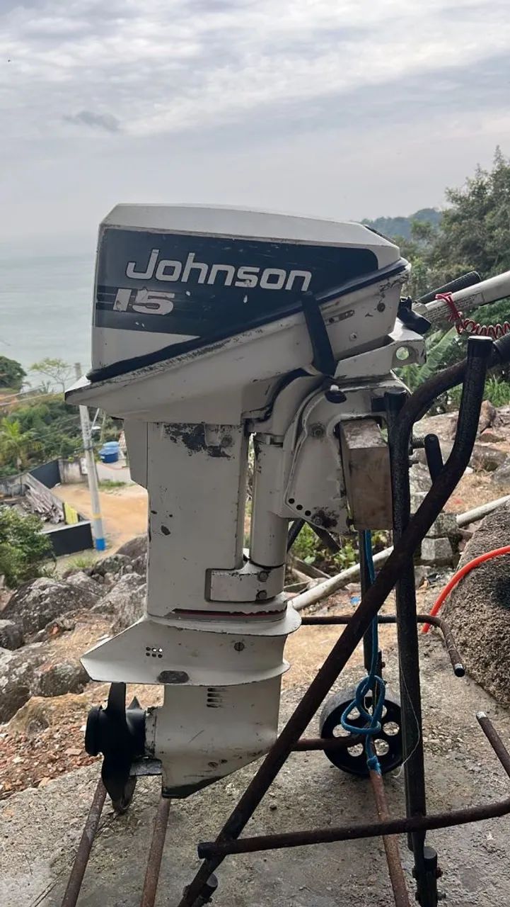 Barco de fibra com motor Johnson de 15hp  - Foto 10