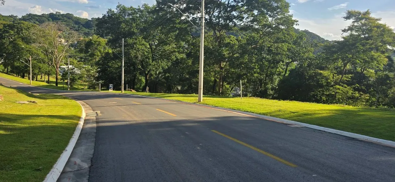 Lote para venda no Aldeia do Vale com excelente vista e ótimo preço - Oportunidade...