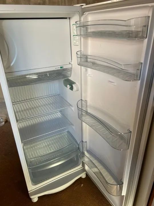 Geladeira/Refrigerador Consul 261 Litros CRA30F Degelo Seco, 1 Porta, Gavetão Hortifruti