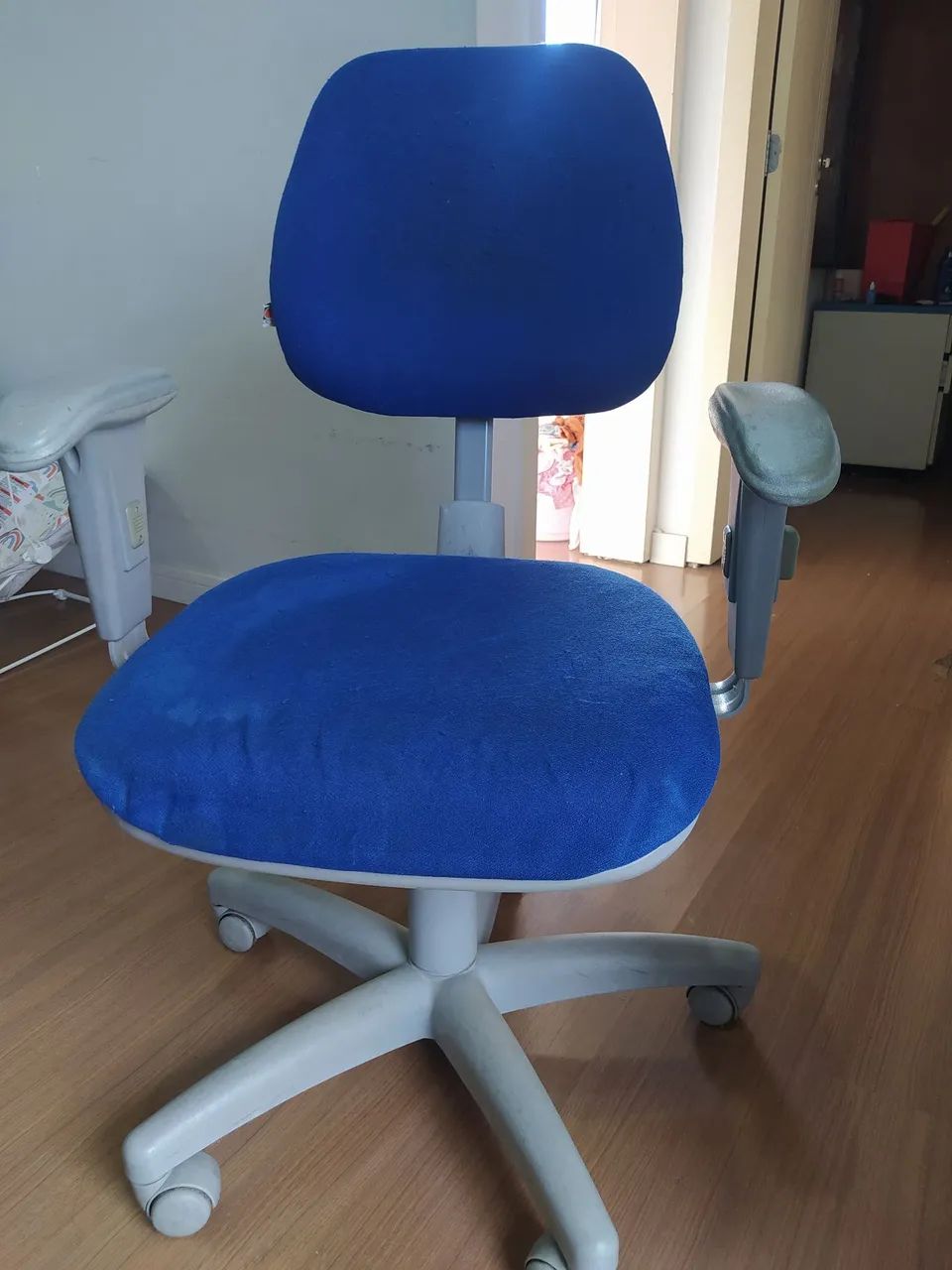 Cadeira de Escritório Ajustável