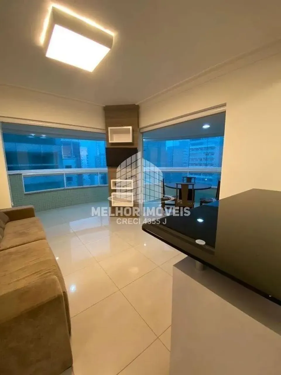 Apartamento para alugar com 2 dormitórios e 2 vagas de garagem no Centro - Balneário Cambo